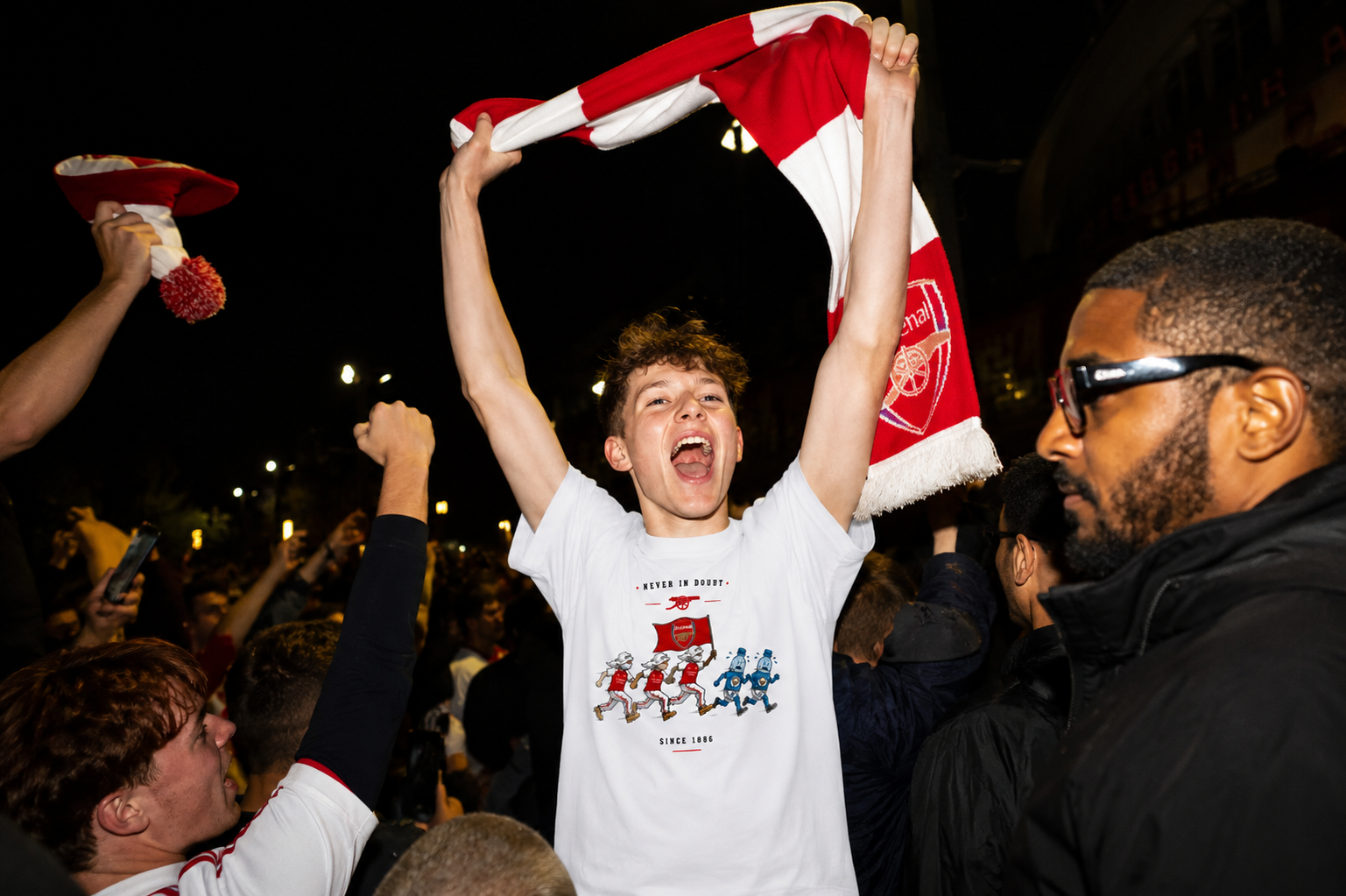 Arsenal Beat the Bottle T-Shirt