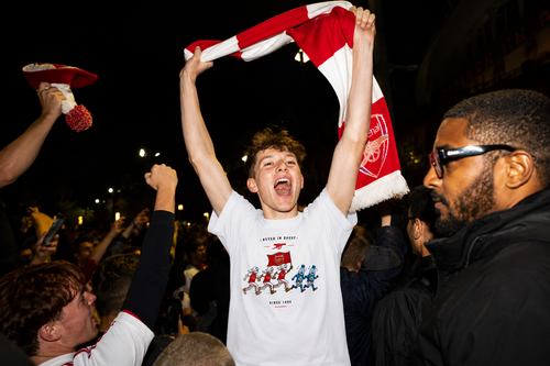 Arsenal Beat the Bottle T-Shirt